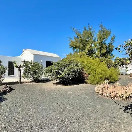 埃斯特法尼亚别墅度假屋 * 普拉亚布兰卡